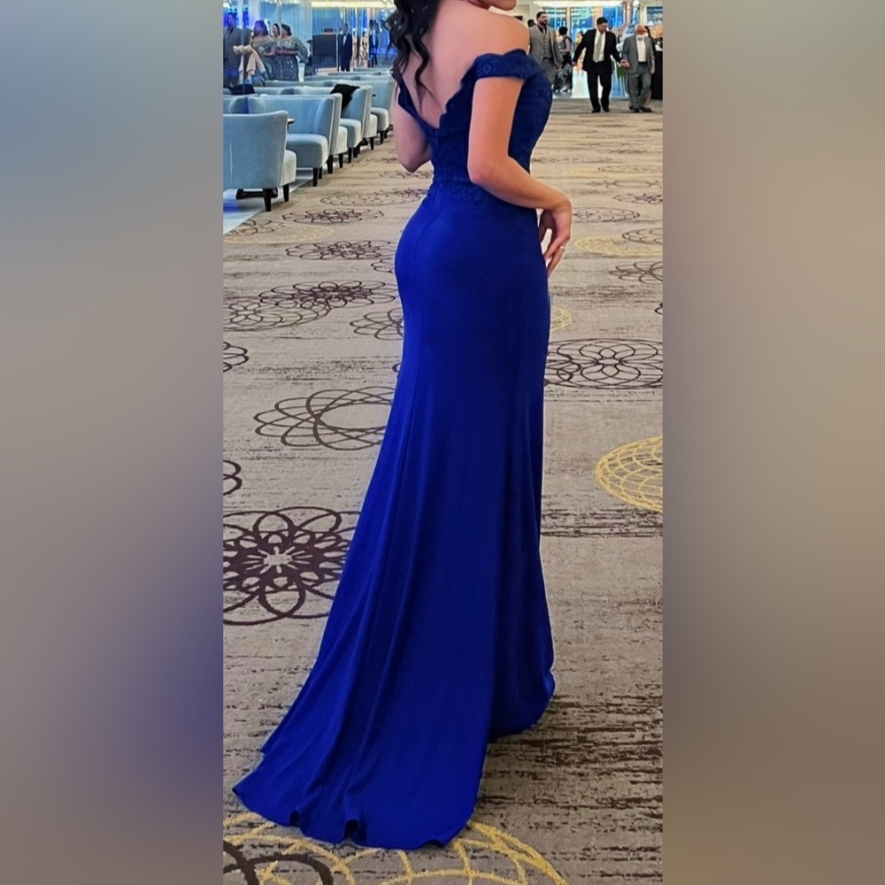 Elegant Blue Maxi dress